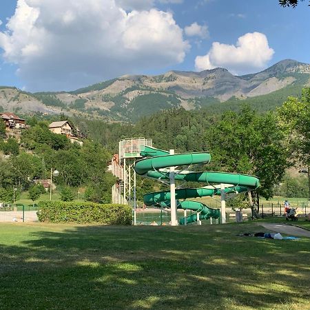 la foux d'allos au pied des pistes Extérieur photo