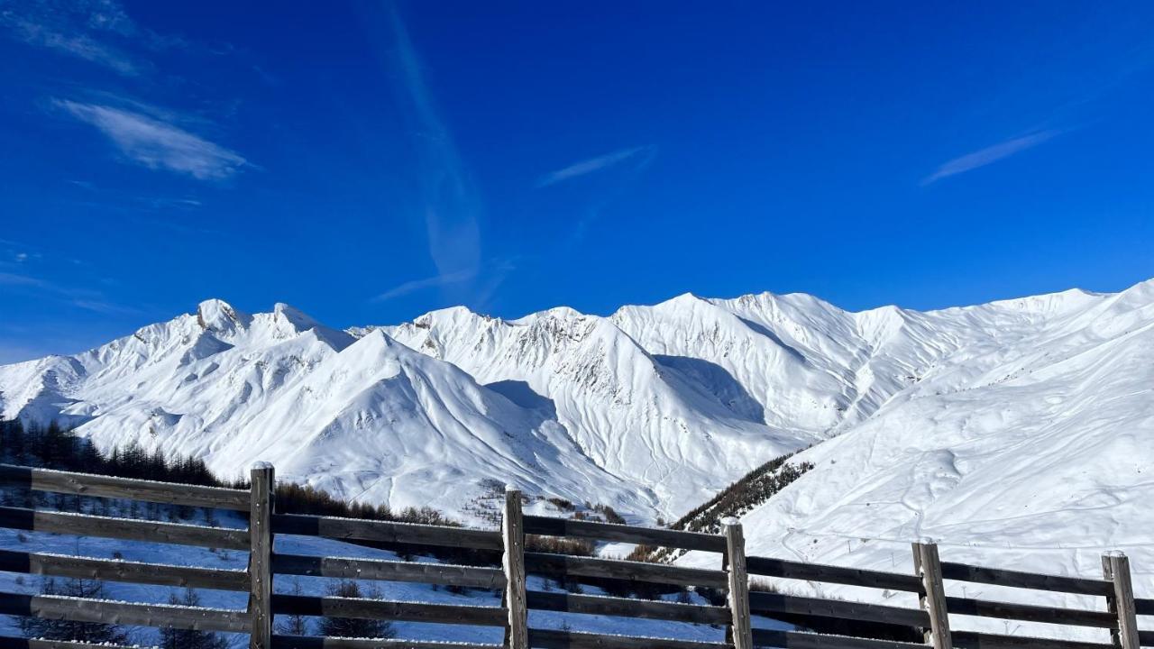 la foux d'allos au pied des pistes Extérieur photo